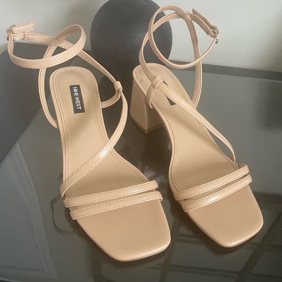 Georga Nine West Strappy Block Heel Sandal - Picture 3 of 5